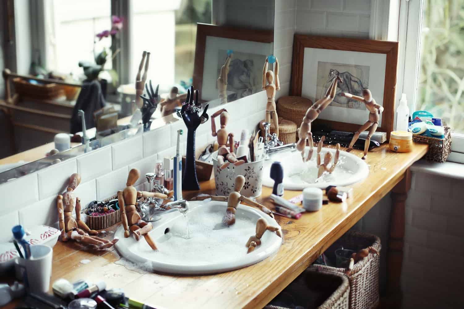kitchen sink leaking